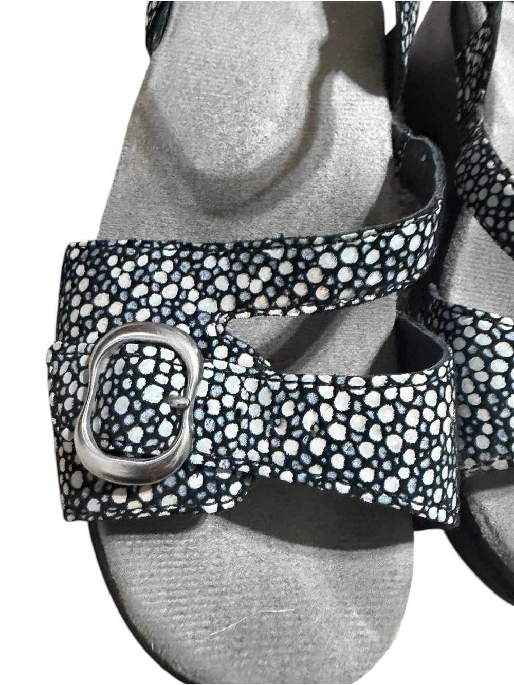 Dansko Sandi Shagreen Black Speckled Leather Wedge Sandals Size 38 Comfort Shoes